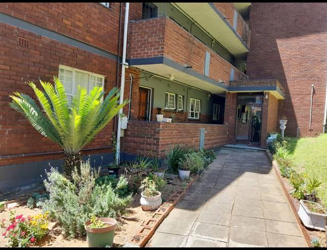 2.5 BEDROOM FLAT SOLD IN BLUFF